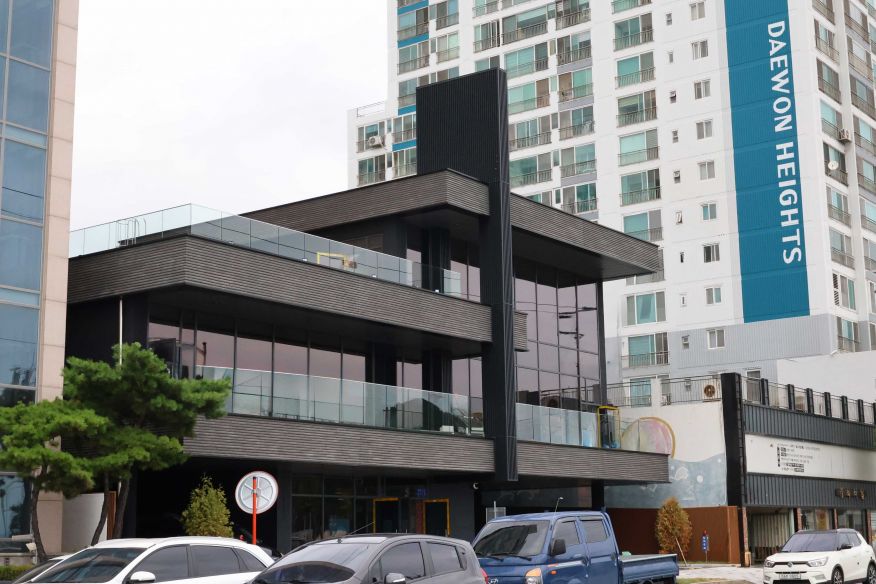 폴 바셋 포항 영일대 DT점